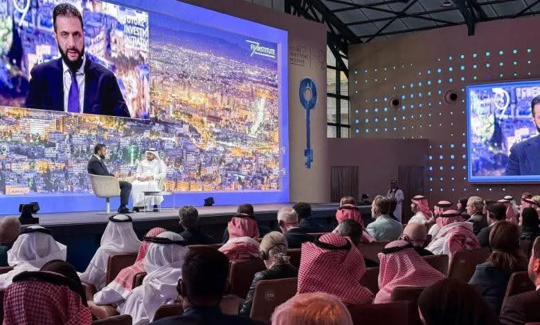 “ناطحات سحاب فوق أنقاض سورية: من المستفيد الحقيقي من موجة الاستثمار التي يروّج لها الشرع